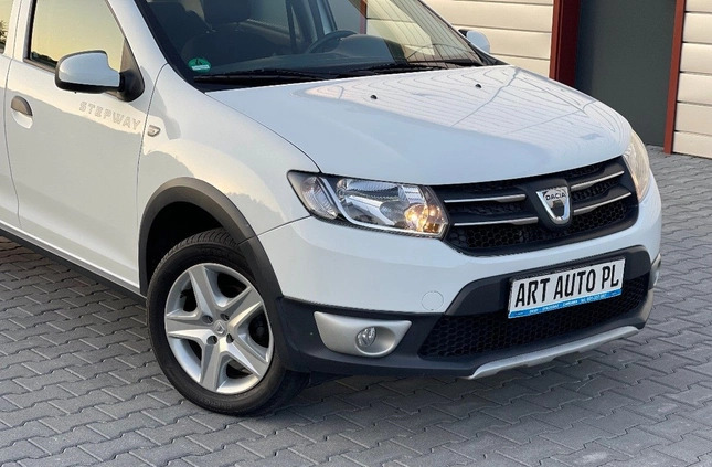 Dacia Sandero Stepway cena 29997 przebieg: 140000, rok produkcji 2015 z Puławy małe 352